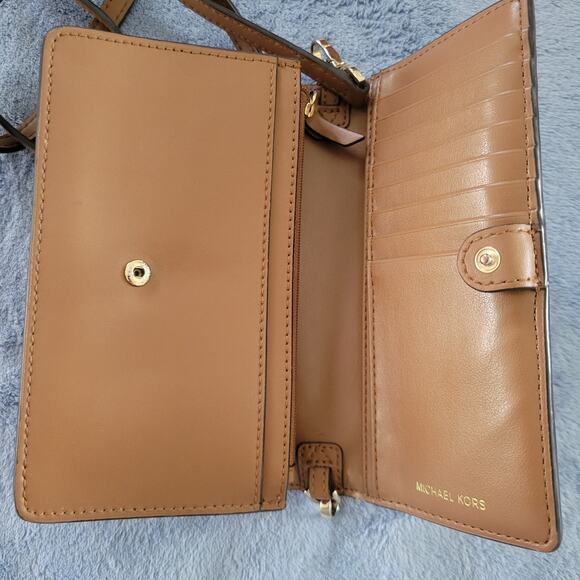 Michael Kors MK Small Phone Crossbody Bag Adjustable, Pockets, Card Holder - Picture 6 of 13